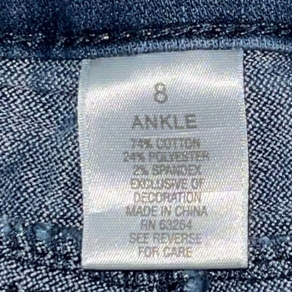 W62 Signature Fit Ankle Jeans Women 30x26 Size 8 Blue Denim Cropped - Picture 3 of 9